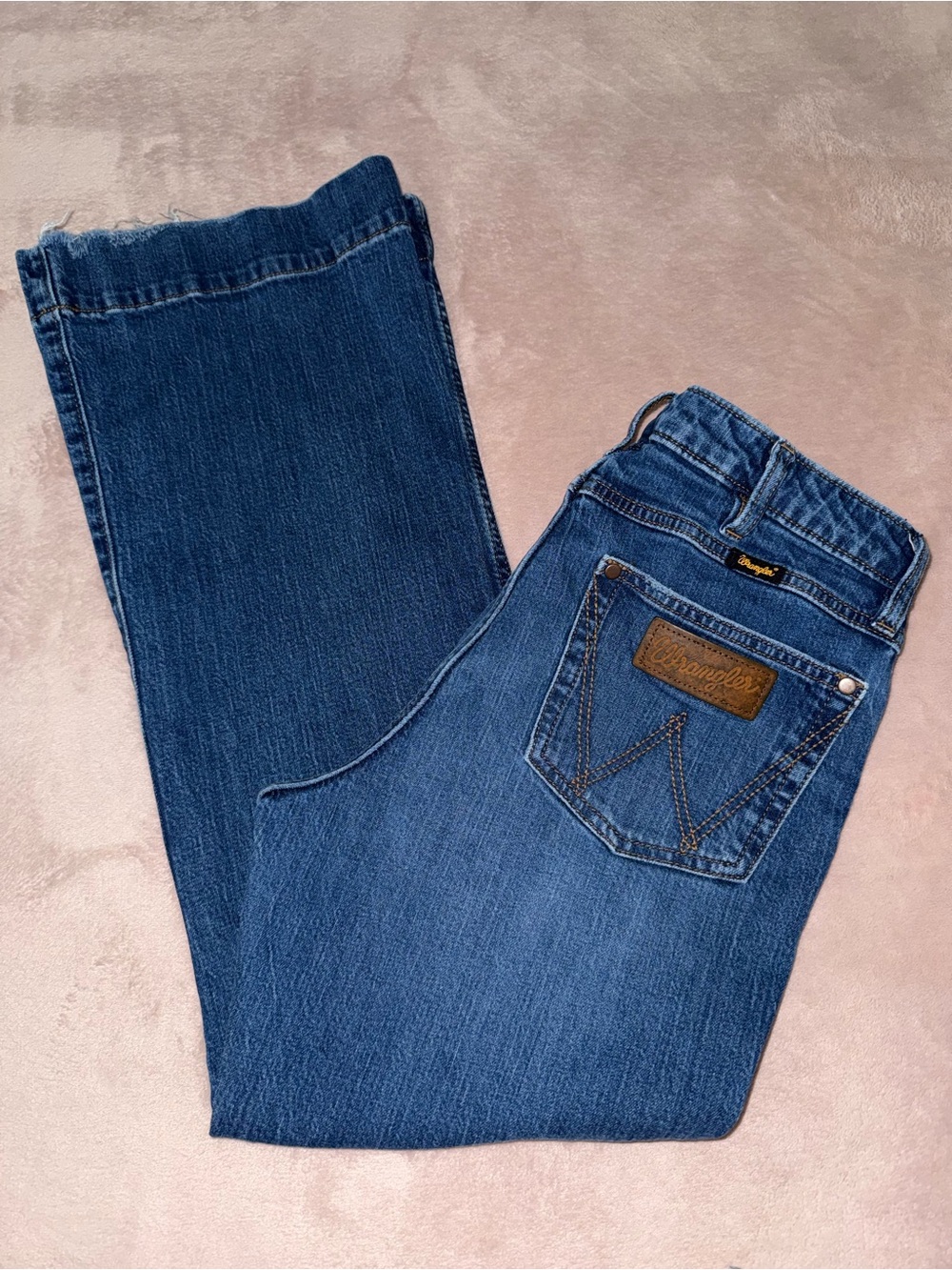 Wrangler boot cut high rise Jean size 30/L29 - Picture 3 of 12